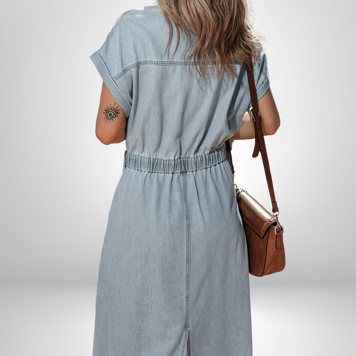 Isabelle™ - Denimklänning med eleganta, korta fladdermusärmar