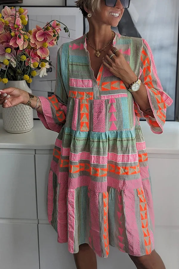 Nova™ – Stilfull Boho-Klänning med Volanger i Svängande Modell