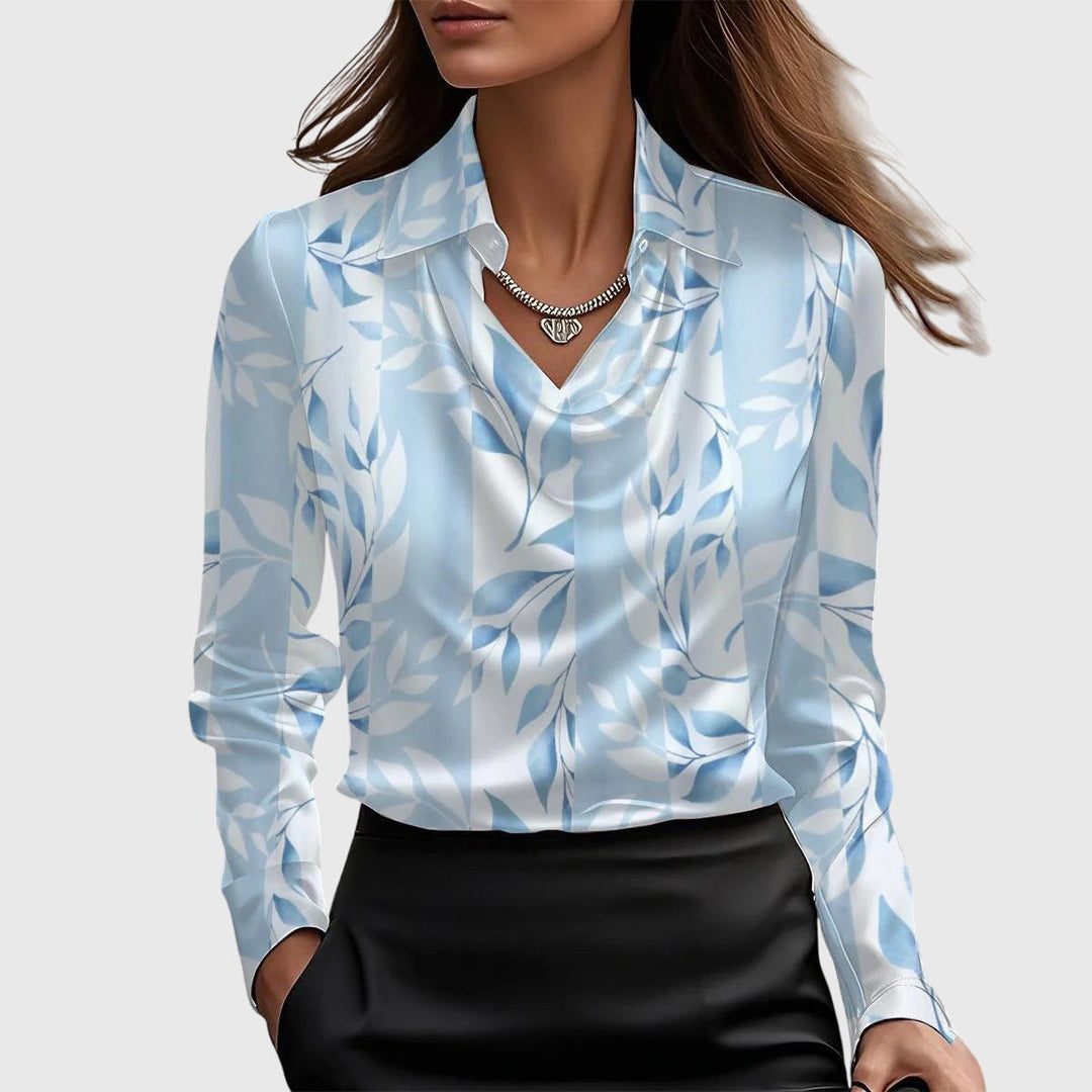 Gleura™ - Blus med Lyxig Glans och Plisserad Halsringning