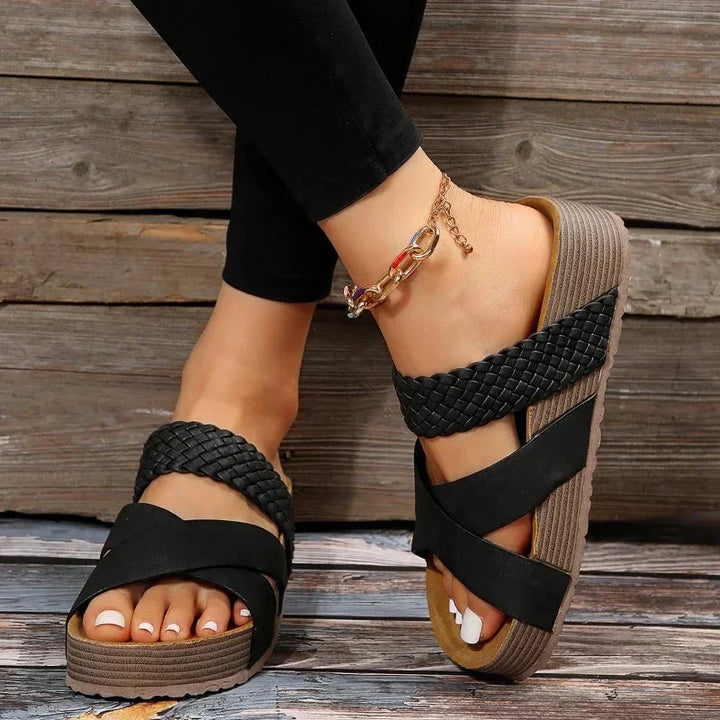 Nyla™ - Flätade Sandaler med Korsrem för Kvinnor